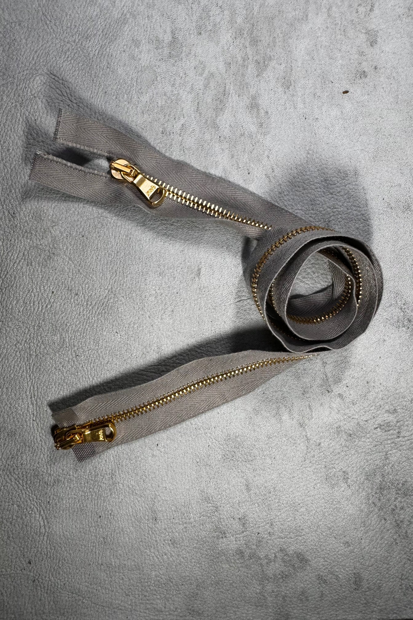 Lampo 6 Grey Brass Zipper | 24 Inches | Brass Teeth