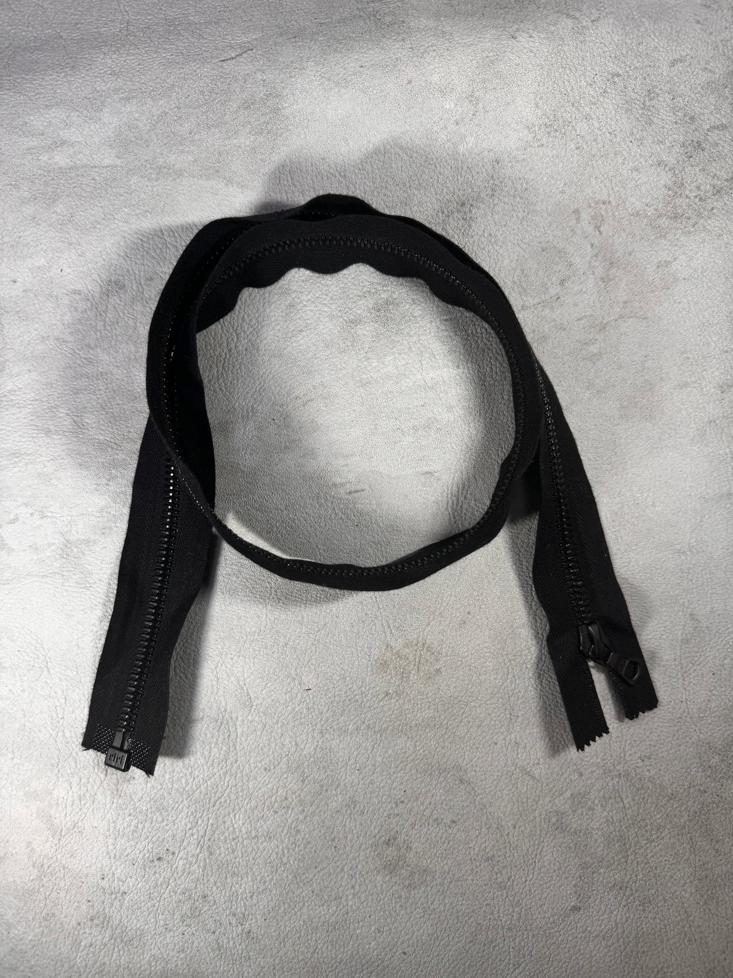 Riri M8 Black Zipper | 36 INCHES | Black Teeth