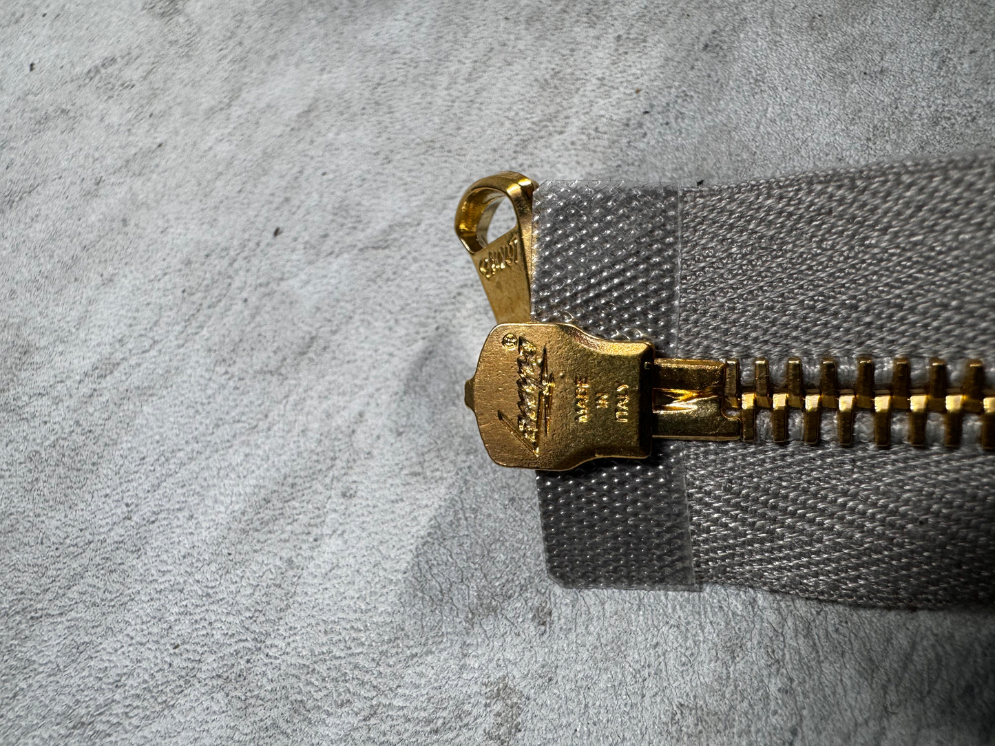 Lampo 6 Grey Brass Zipper | 24 Inches | Brass Teeth